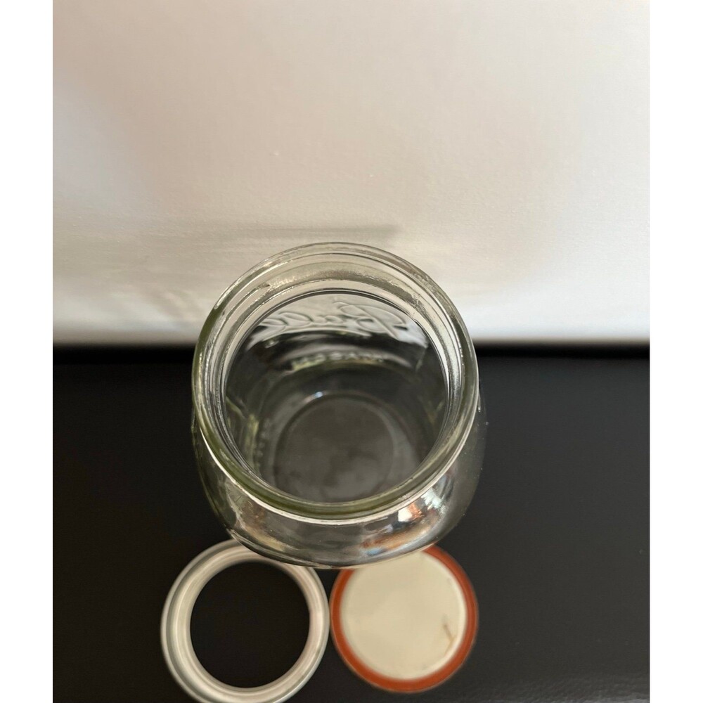 Ball SureTight Glass Mason Jar w/ Lid, 3 Cup - 24oz - 800ml - Picture 5 of 6